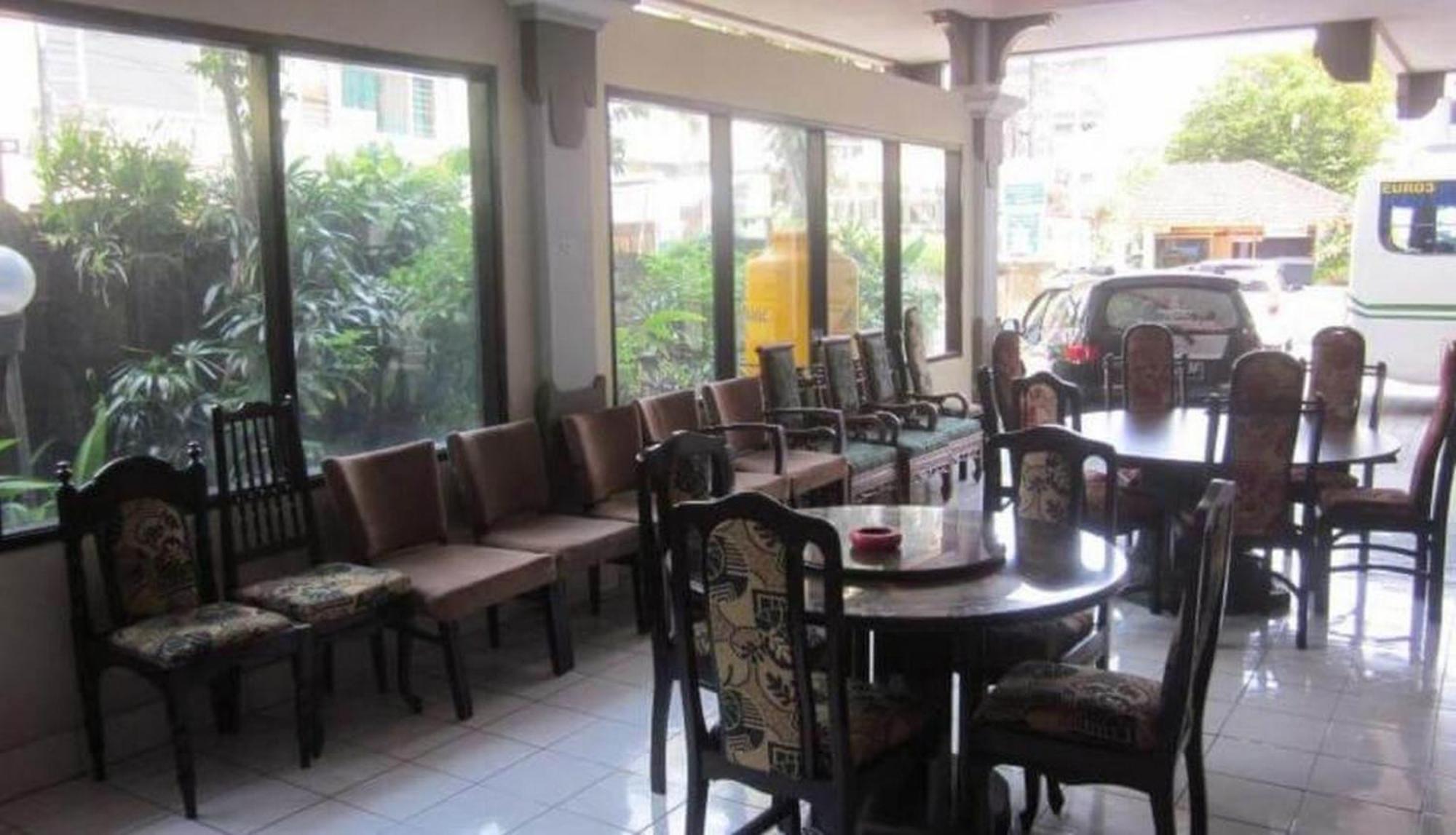 Pulau Bali Hotel Denpasar Redpartner Esterno foto