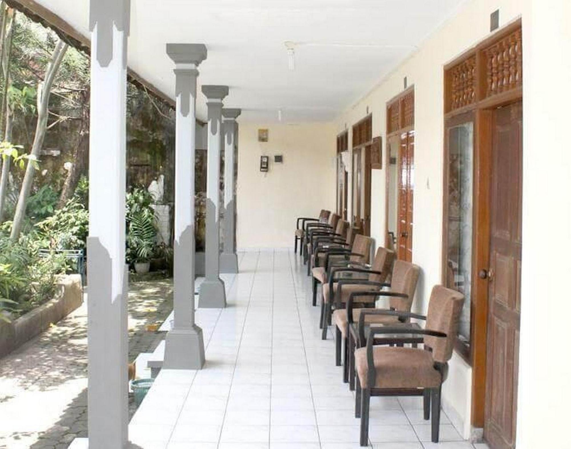 Pulau Bali Hotel Denpasar Redpartner Esterno foto