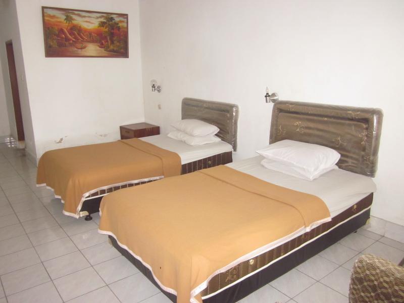 Pulau Bali Hotel Denpasar Redpartner Esterno foto